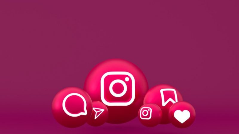 instagram-icon-set-rendering-red-background_41204-8067